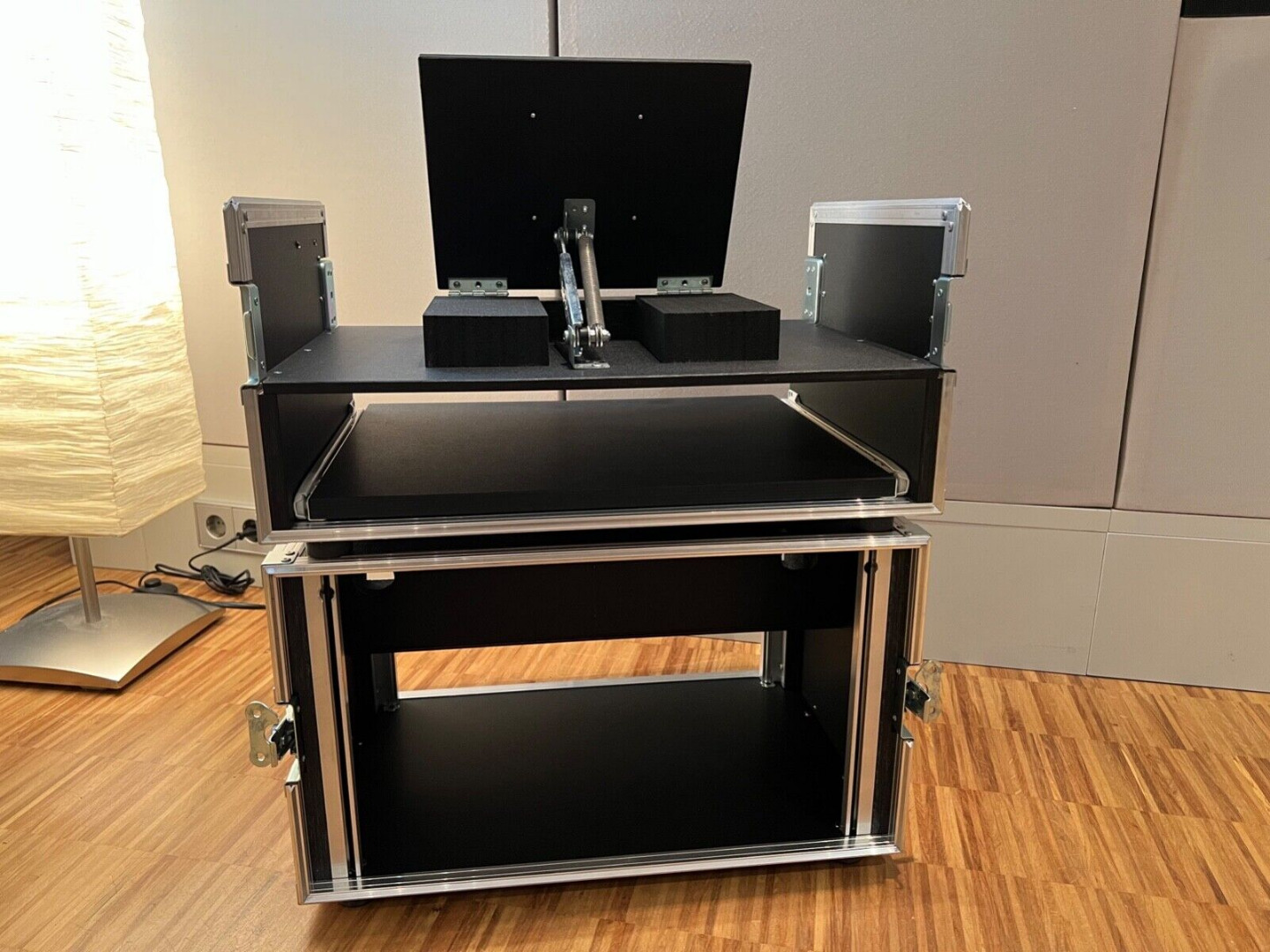 Hochwertiges Workstation Case / Workstation Rack / Trolley mit ...