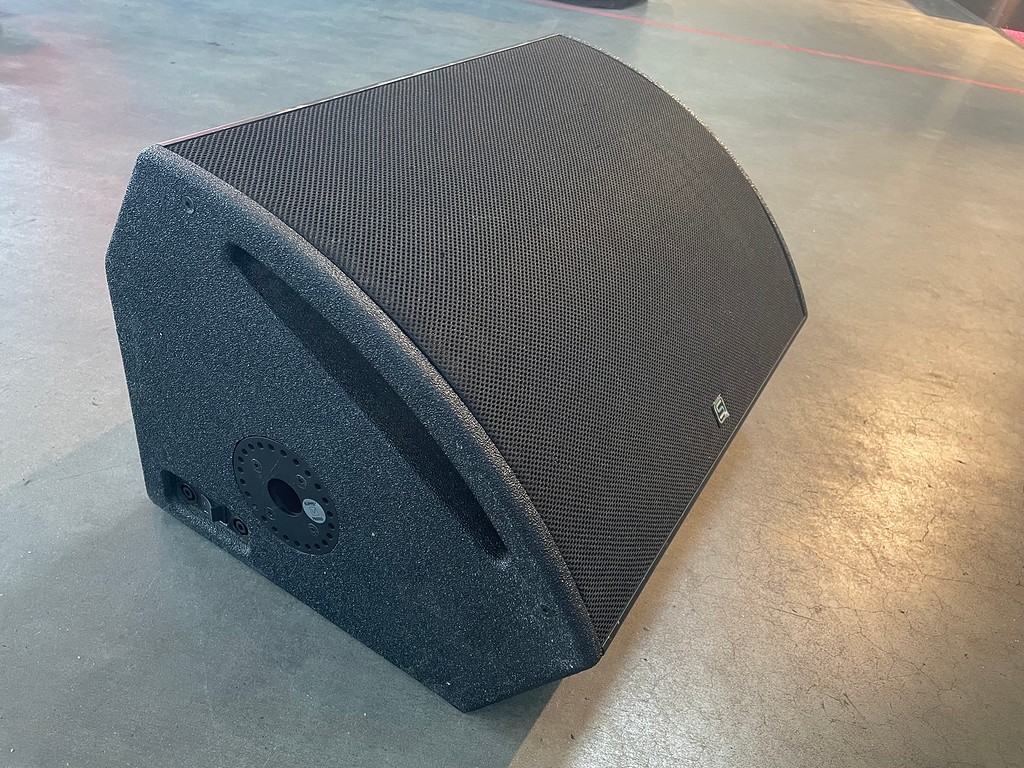 Synq SC 15 | 449 EUR - Gebrauchte-Veranstaltungstechnik.de - Der ...