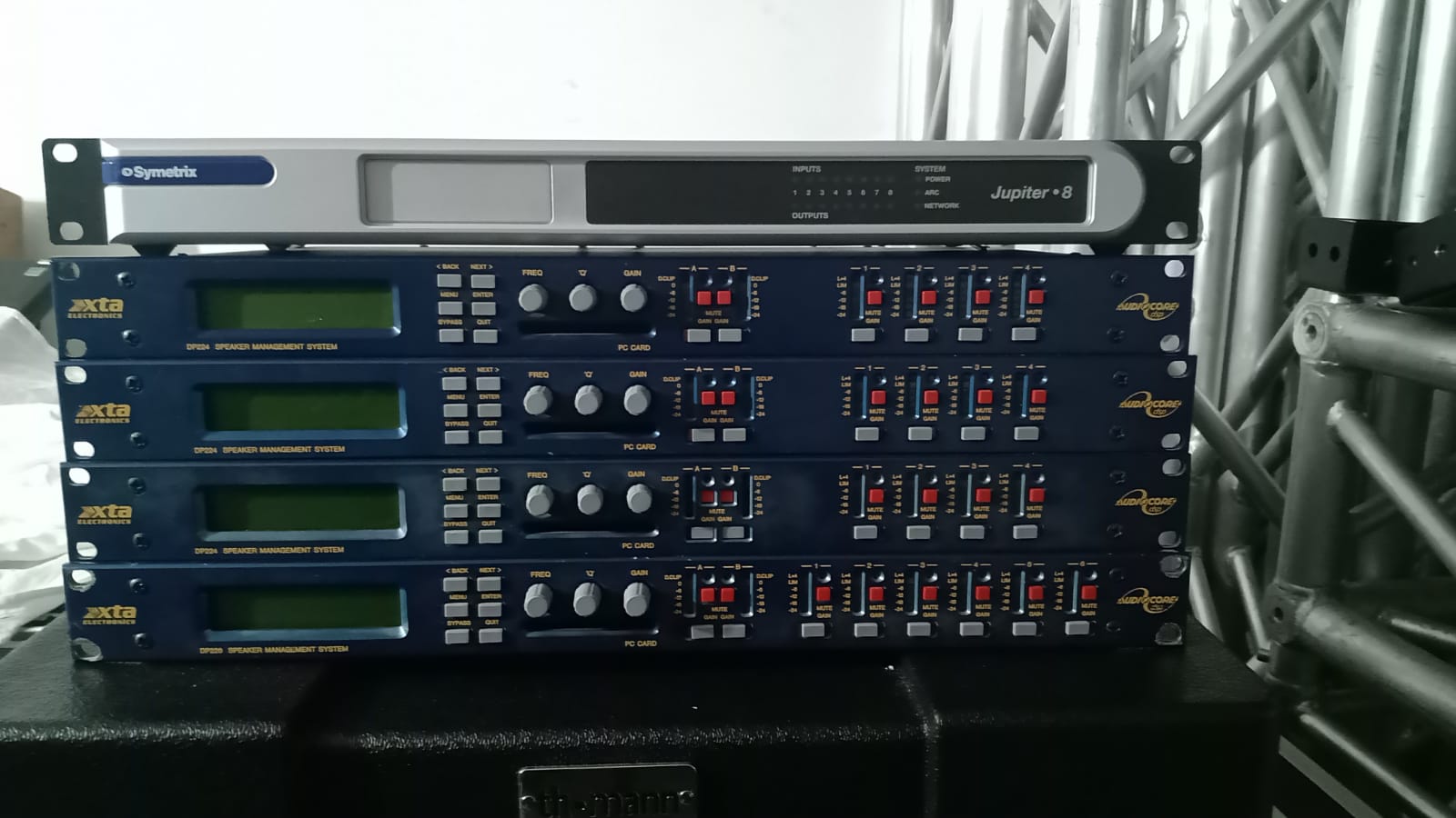 SYMETRIX JUPITER 8 800 EUR GebrauchteVeranstaltungstechnik.de