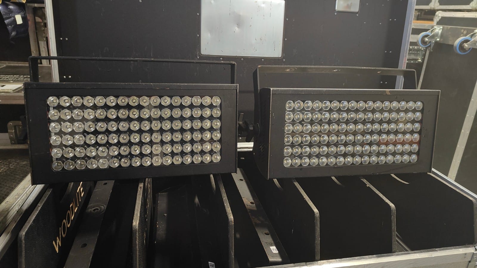 SOLARIS FLARE LED RGBW | 1850 EUR - Gebrauchte-Veranstaltungstechnik.de ...