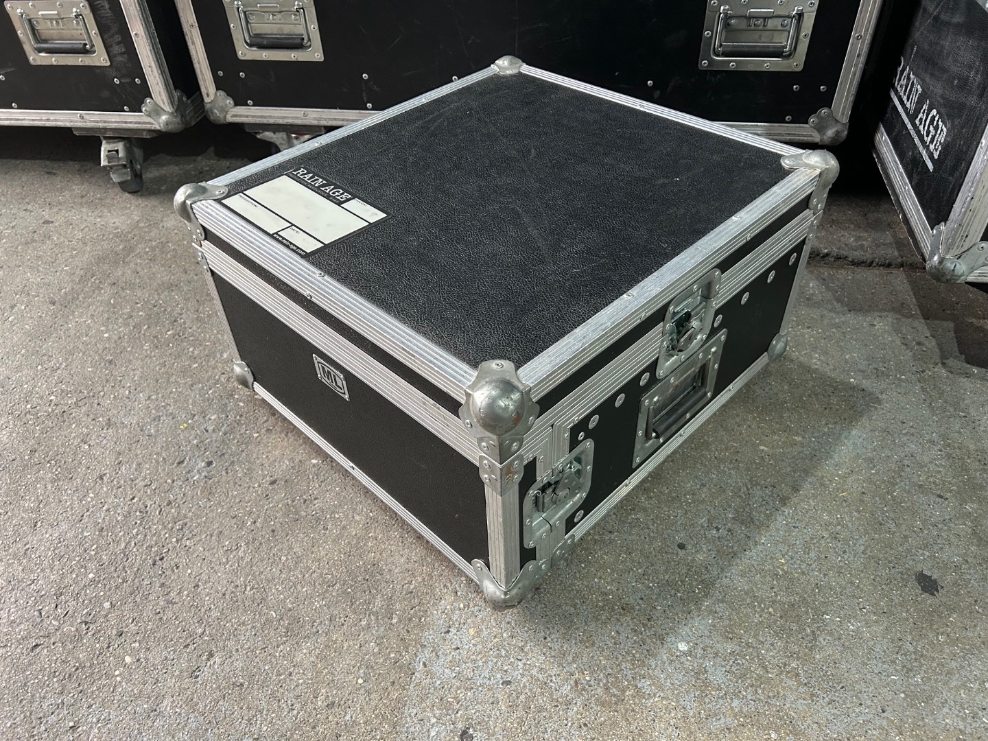ML Case L- Rack 4 + 10HE mit Serviceklappe hinten | 149 EUR ...