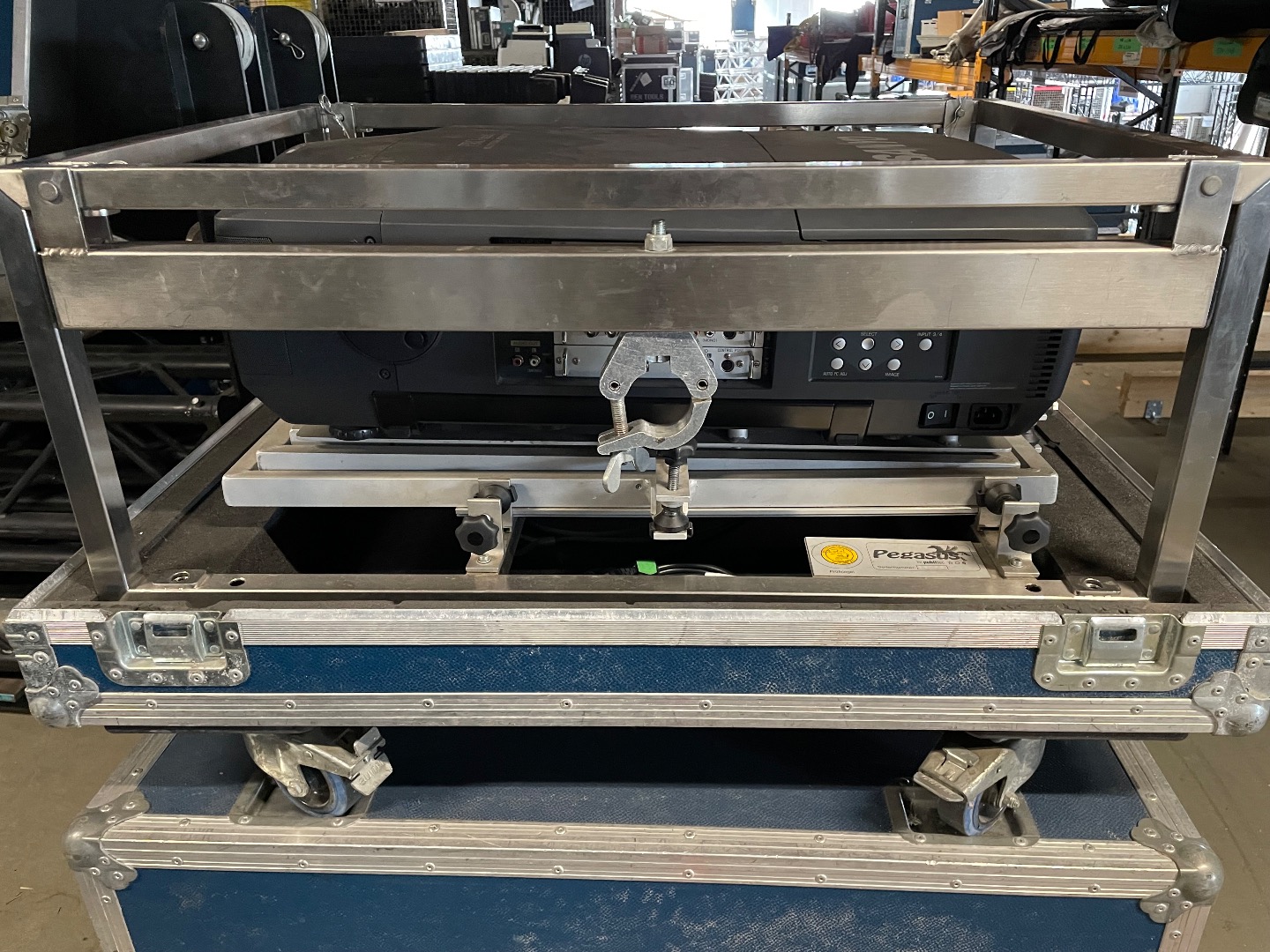 Sanyo XF-46 | 1000 EUR - Gebrauchte-Veranstaltungstechnik.de - Der ...