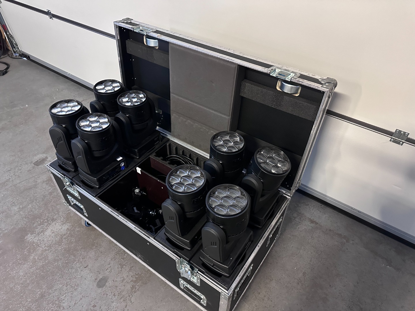 Robe Robin LED Beam 150 | 8760 EUR - Gebrauchte-Veranstaltungstechnik ...