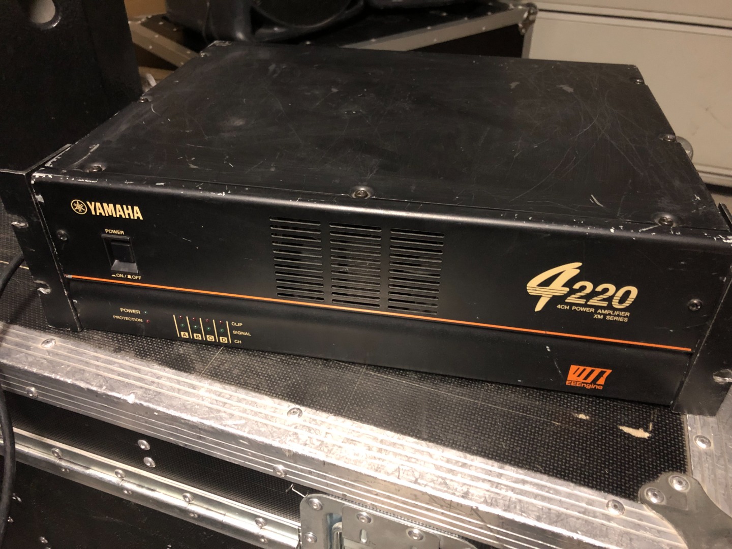 YAMAHA XM 4220 | 290 EUR - Gebrauchte-Veranstaltungstechnik.de - Der  Marktplatz für gebrauchte Veranstaltungstechnik