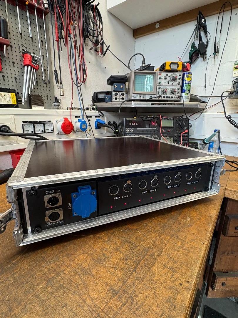 Botex DMX Splitter | 140 EUR - Gebrauchte-Veranstaltungstechnik.de ...