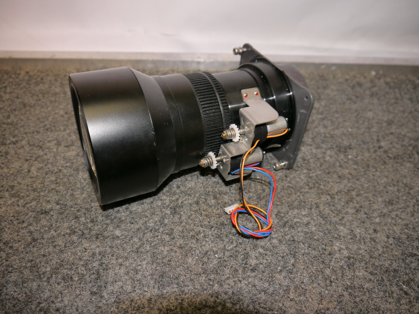 Sanyo LNST32 F2.12.8 Ultra Long Zoom Lens Projektor Optik 170 EUR