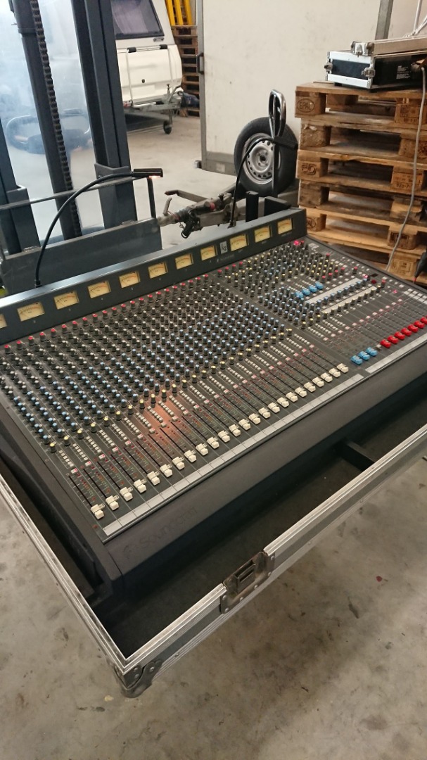 Soundcraft K224 24Kanal Mischpult, Analog 400 EUR Gebrauchte